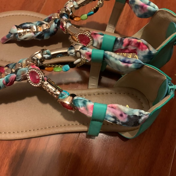 Venus sandals - Picture 2 of 5